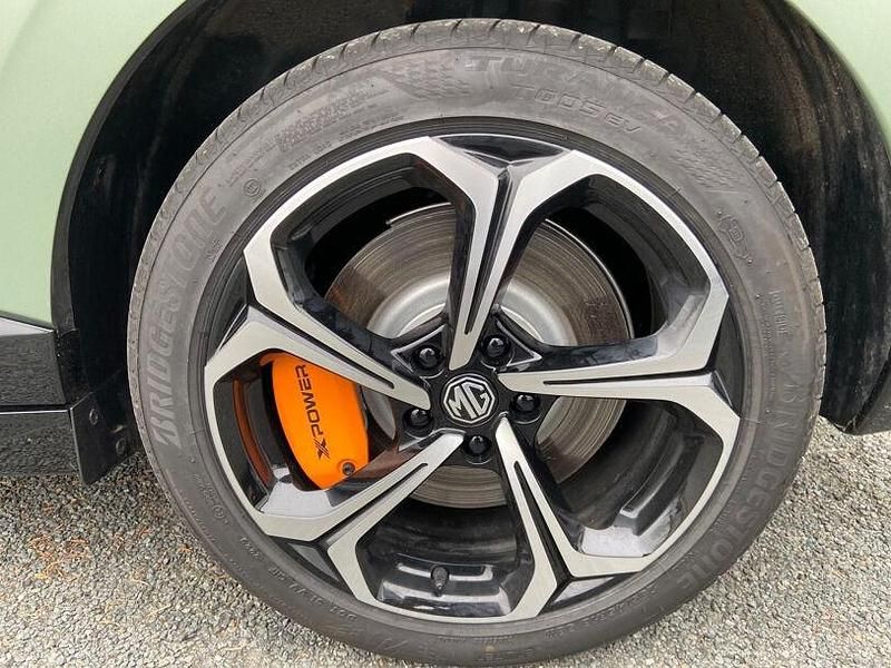 Gebraucht MG MG4 EV 319 kW (435 PS) 2023 Grün hunter green Kleinwagen