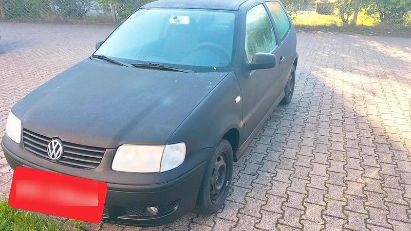 Schwarz Gebraucht 2000 VW Polo Kleinwagen | 400 € (Superpreis) - Bild 1/4