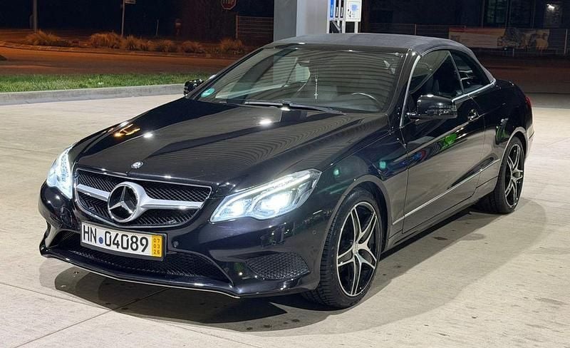 Gebraucht Mercedes E200 184 PS (135 kW) 2014 Schwarz Cabrio