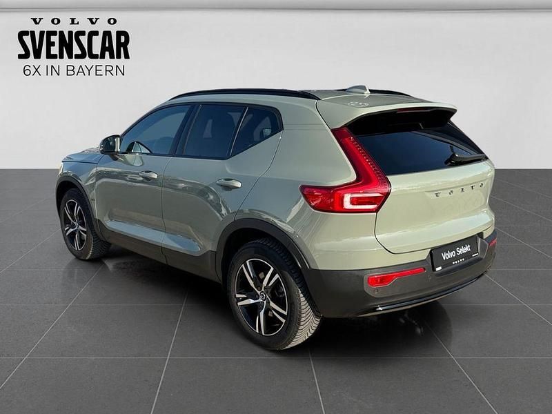 Gebraucht Volvo XC40 Plus 163 PS (119 kW) 2024 Gruen SUV