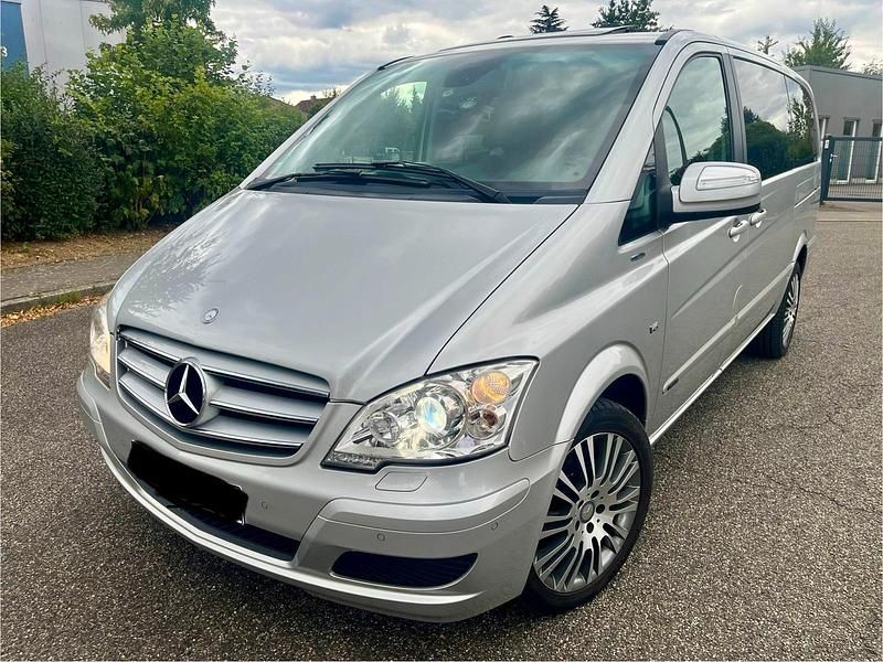 Silber Gebraucht 2014 Mercedes Viano Van / Kleinbus | 19.999 € (Guter Preis) - Bild 1/4