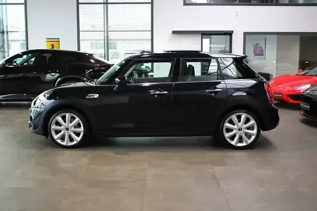 Usado Mini Cooper S 192 HP (141 kW) 2019 Preto Citadino