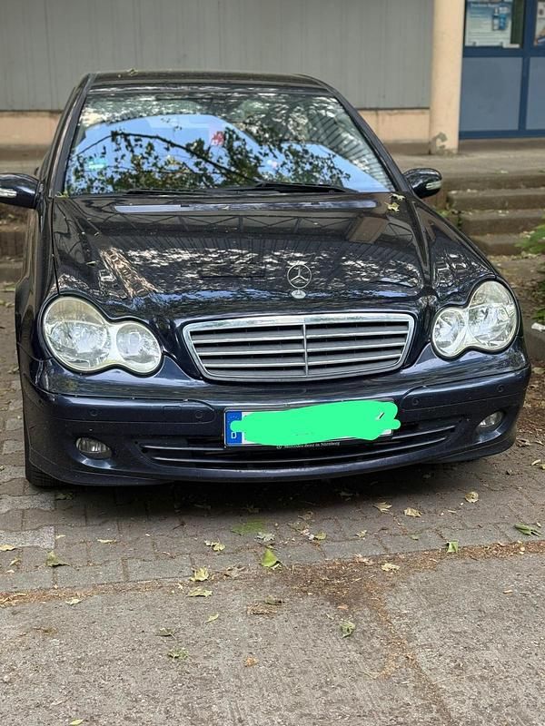 Blau Gebraucht 2007 Mercedes C200 Limousine | 2.499 € (Superpreis) - Bild 1/4