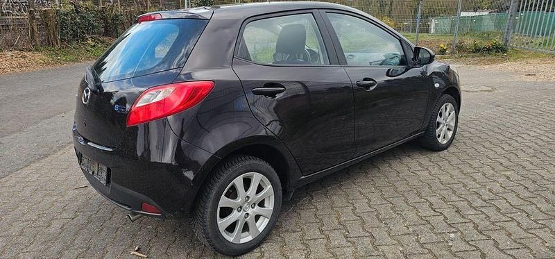 Gebraucht Mazda 2 Edition 75 PS (55 kW) 2012 Schwarz Kleinwagen