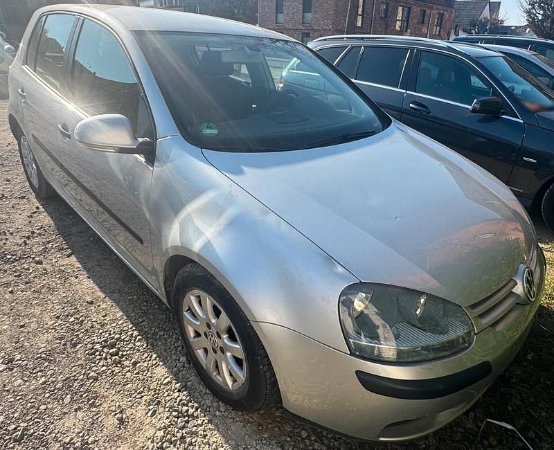Gebraucht VW Golf V 150 PS (110 kW) 2004 Silber Kleinwagen