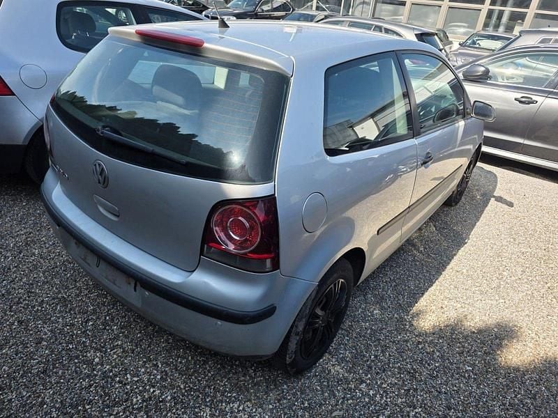 Gebraucht VW Polo 69 PS (50 kW) 2007 Silber Kleinwagen