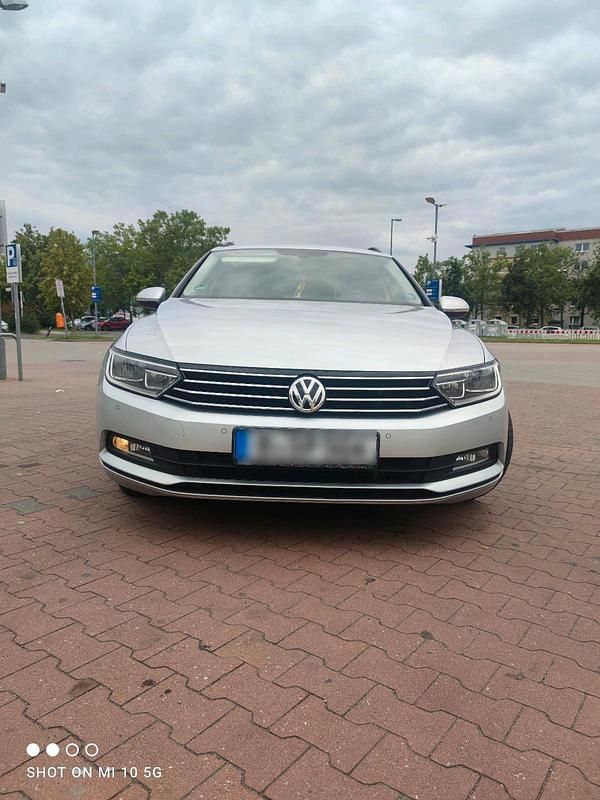 Gebraucht VW Passat 150 PS (110 kW) 2015 Silber Kombi