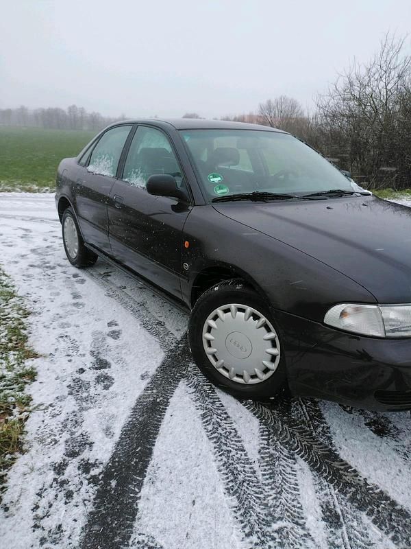 Gebraucht 1996 Audi A4 Limousine | 1.725 € - Bild 1/4