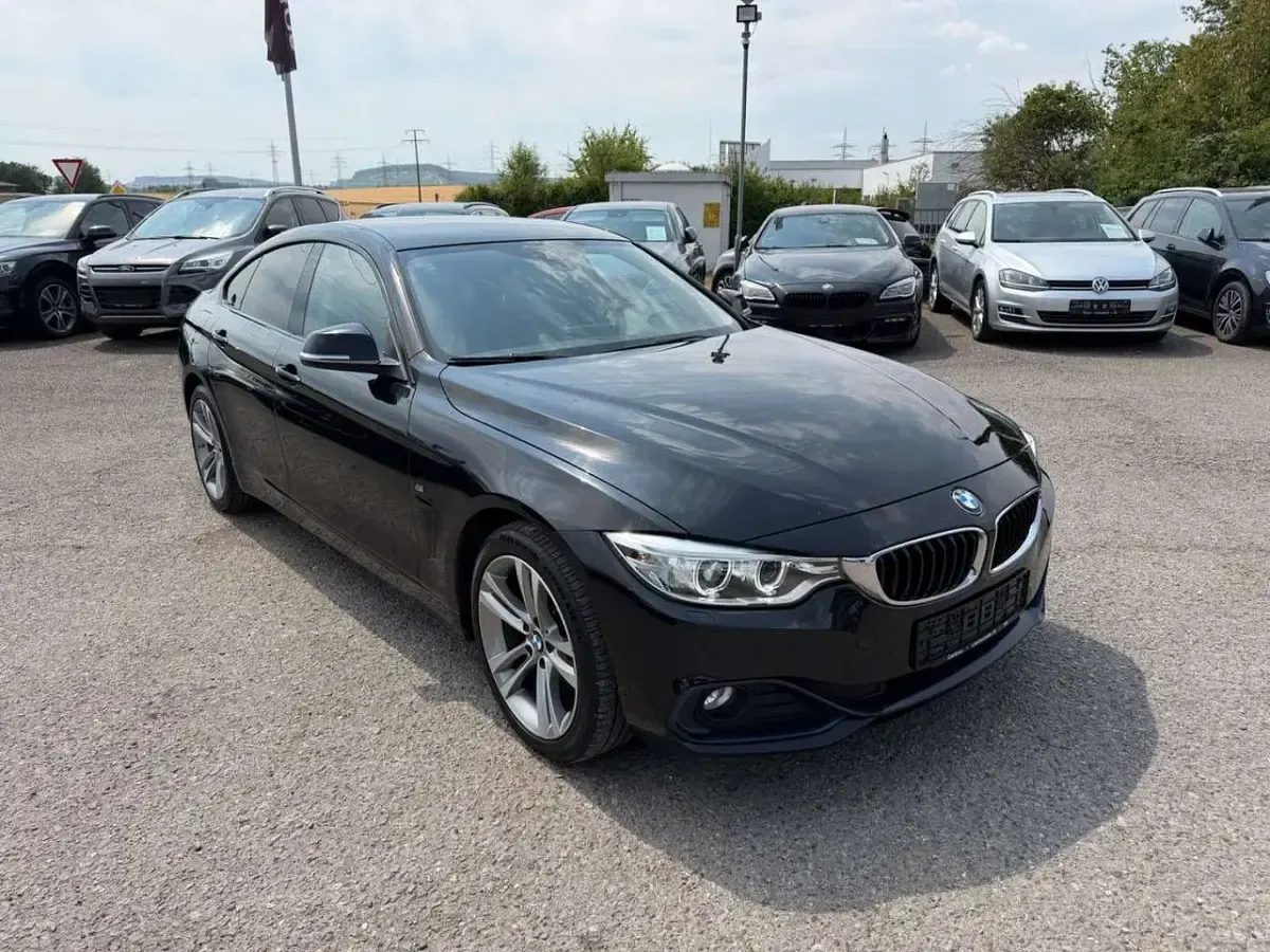 Gebraucht BMW 420 Coupé Sport Line 190 PS (139 kW) 2015 Saphirschwarz Coupé