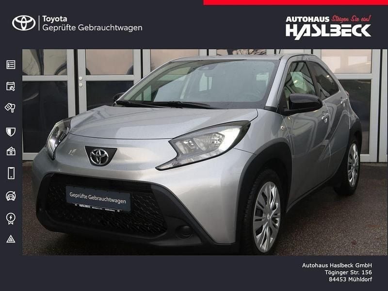 Silber Gebraucht 2023 Toyota Aygo X X-play SUV | 13.880 € (Guter Preis) - Bild 1/4