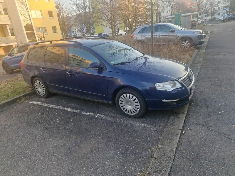 Gebraucht VW Passat 140 PS (102 kW) 2006 Blau Kombi
