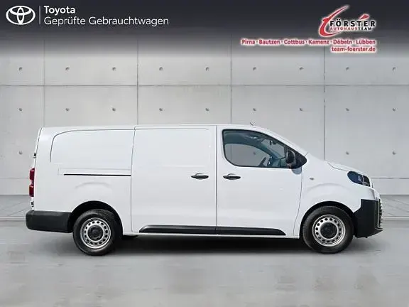 Gebraucht Toyota Proace 144 PS (105 kW) 2024 Icy white Van / Kleinbus