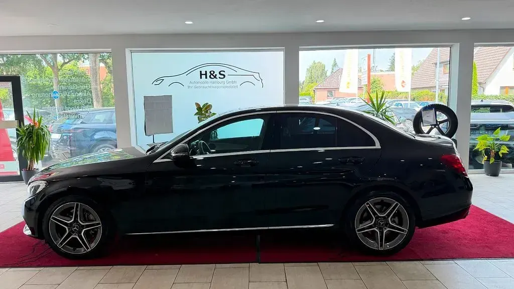 Gebraucht Mercedes C300 AMG line 245 PS (180 kW) 2017 Obsidianschwarz  lack Limousine