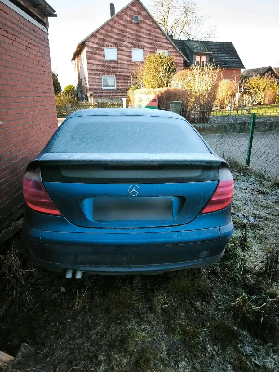 Gebraucht Mercedes C180 143 PS (105 kW) 2003 Blau Coupé