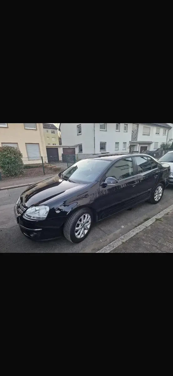 Gebraucht VW Jetta Freestyle 122 PS (89 kW) 2011 Schwarz Limousine