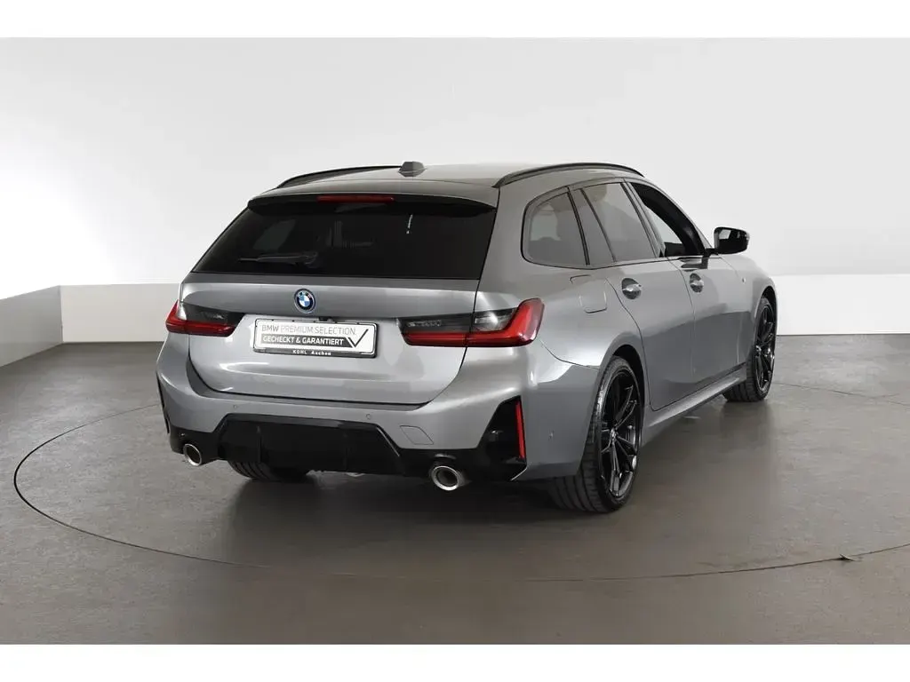 Gebraucht BMW 320e M Sport 204 PS (150 kW) 2023 Grau Kombi