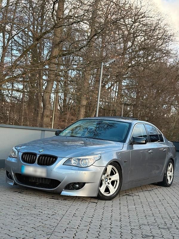 Gebraucht BMW 530 305 PS (224 kW) 2006 Grau Kombi