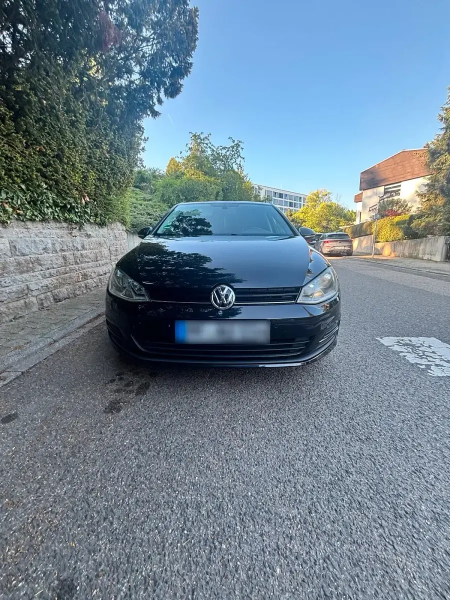 Gebraucht VW Golf VII 105 PS (77 kW) 2013 Schwarz Kleinwagen