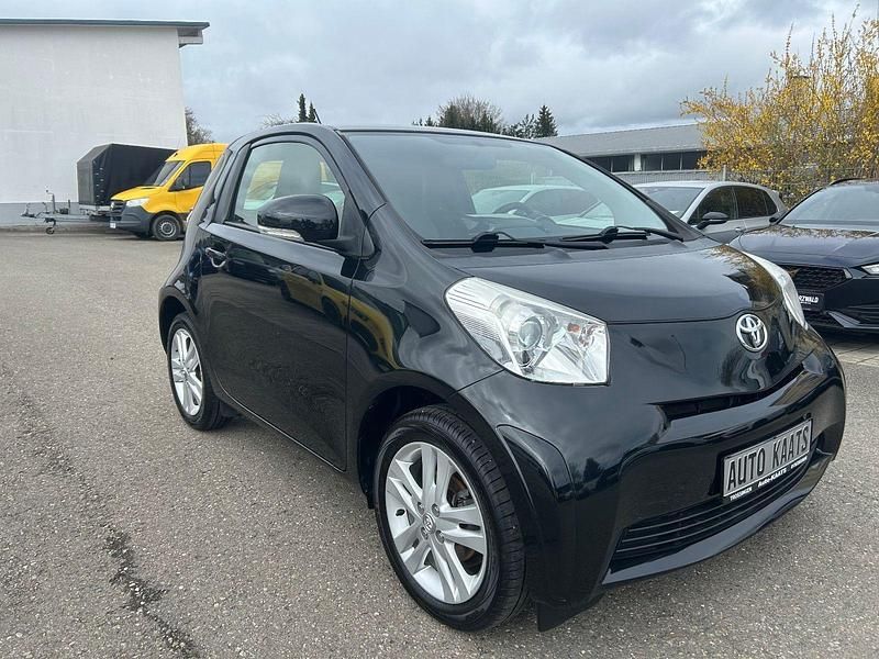 Gebraucht Toyota iQ Basis 98 PS (72 kW) 2013 Schwarz Kleinwagen