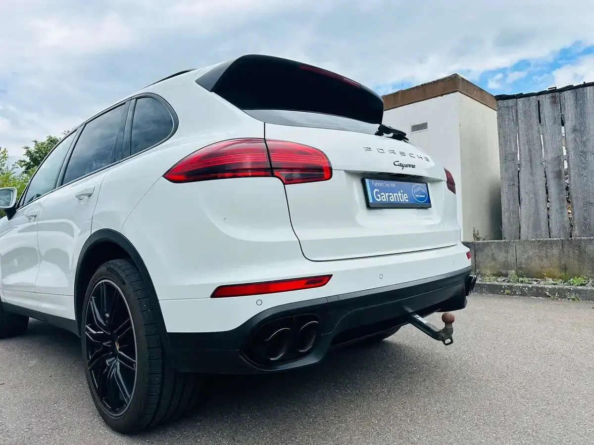 Gebraucht Porsche Cayenne 262 PS (192 kW) 2015 Weiß SUV