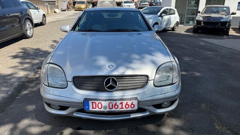Gebraucht Mercedes SLK32 AMG AMG 354 PS (260 kW) 2002 Brillantsilber  metalliclack Cabrio