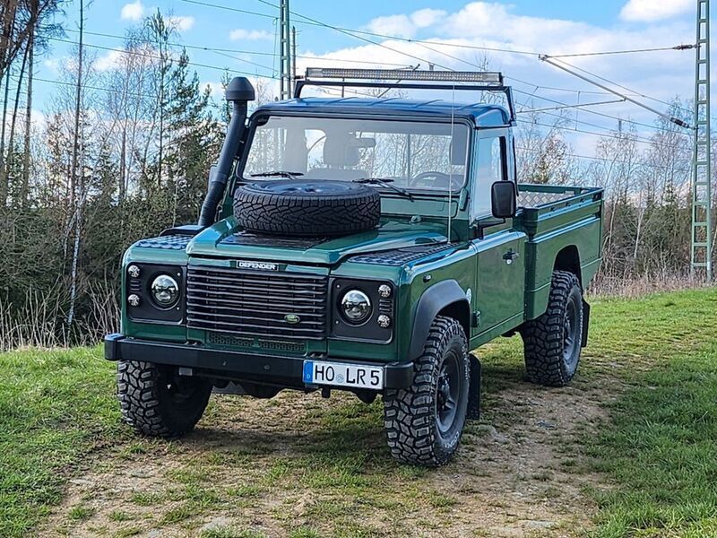 Grün Gebraucht 2006 Land Rover Defender SUV | 49.500 € - Bild 1/4