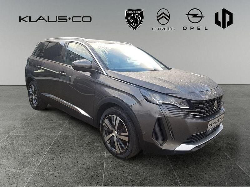 Grau Gebraucht 2021 Peugeot 5008 Allure SUV | 21.980 € (Guter Preis) - Bild 1/3
