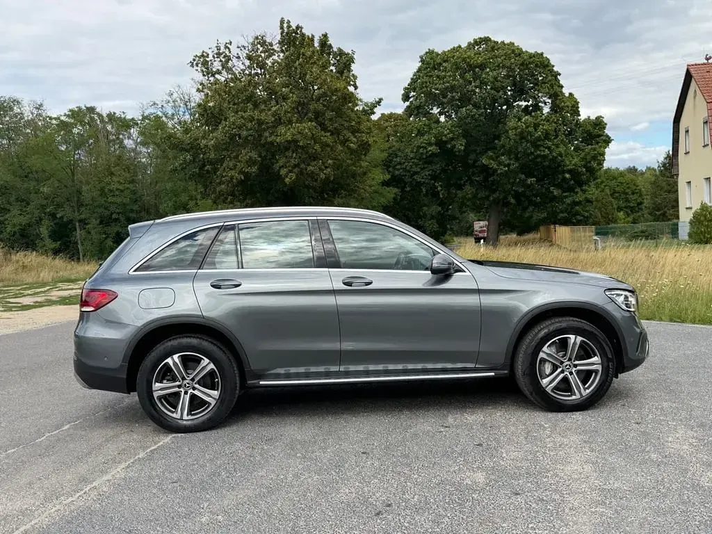 Gebraucht Mercedes GLC300de 306 PS (225 kW) 2022 Grau SUV
