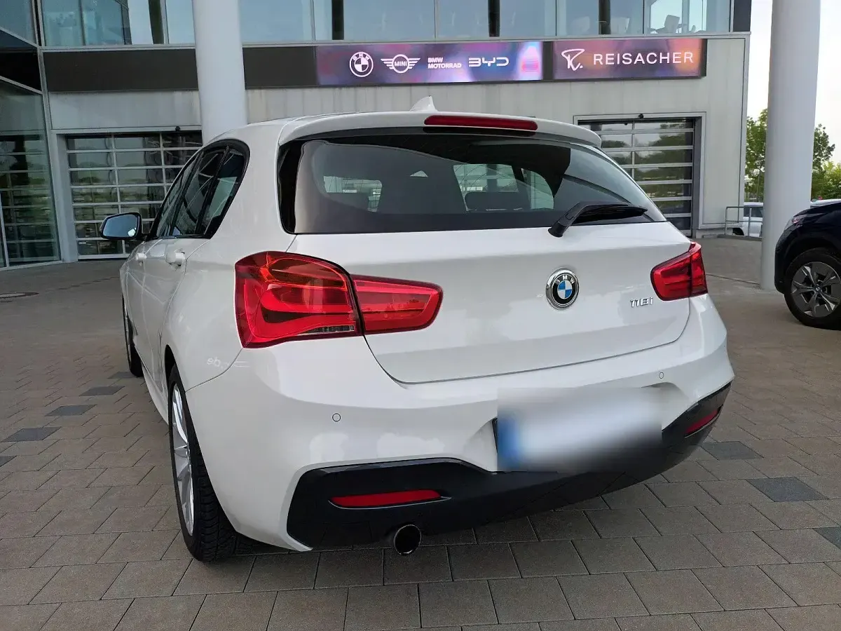 Gebraucht BMW 118 M Sport 136 PS (100 kW) 2017 Weiß Kleinwagen