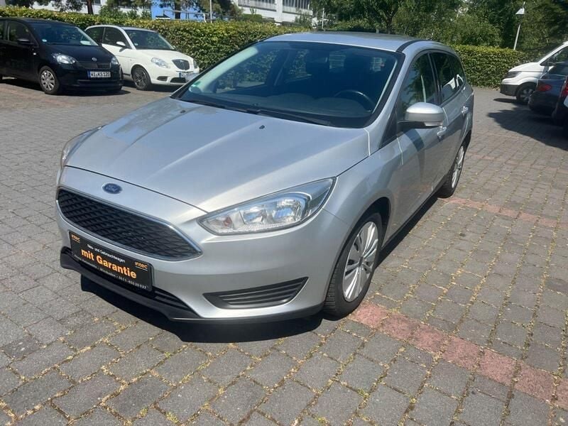 Grau Gebraucht 2019 Ford Focus Trend Kombi | 10.900 € (Superpreis) - Bild 1/4