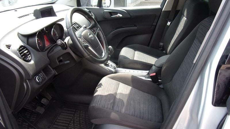 Second-hand Opel Meriva 110 CP (80 kW) 2015 Argintiu Monovolum