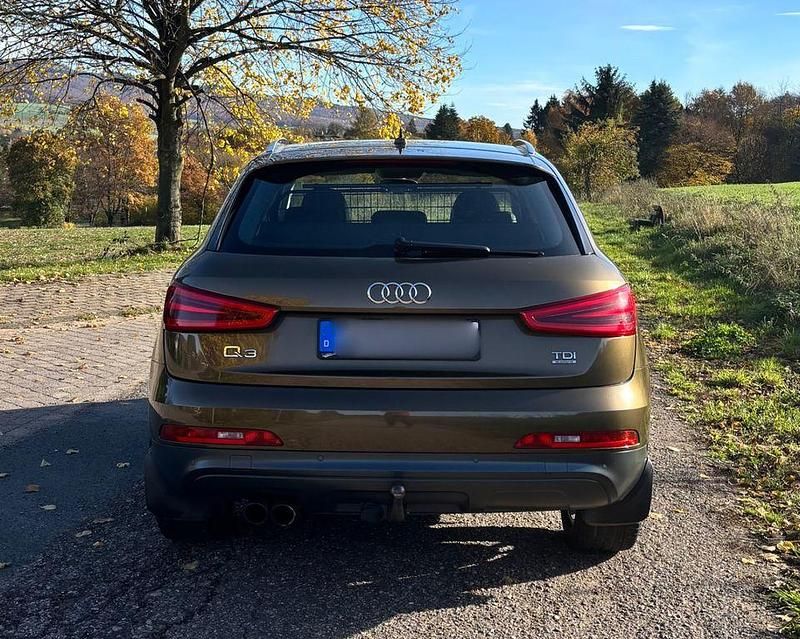 Gebraucht Audi Q3 Ambiente 177 PS (130 kW) 2011 Braun SUV
