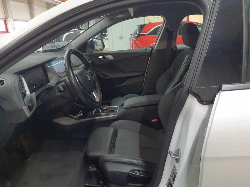 Gebraucht BMW 216 Advantage 116 PS (85 kW) 2023 Mineralweiß metallic Coupé