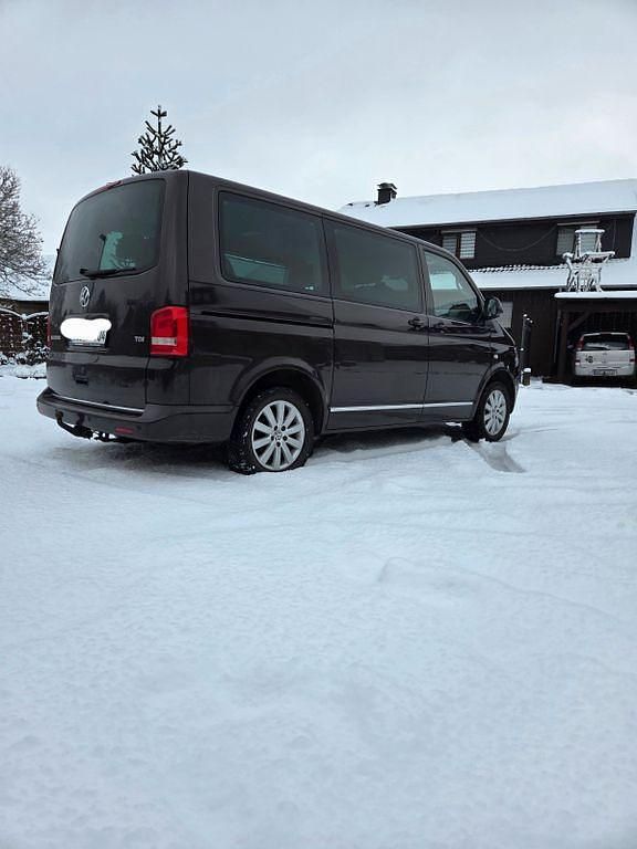 Usado VW Multivan 179 HP (131 kW) 2011 Roxo Monovolume