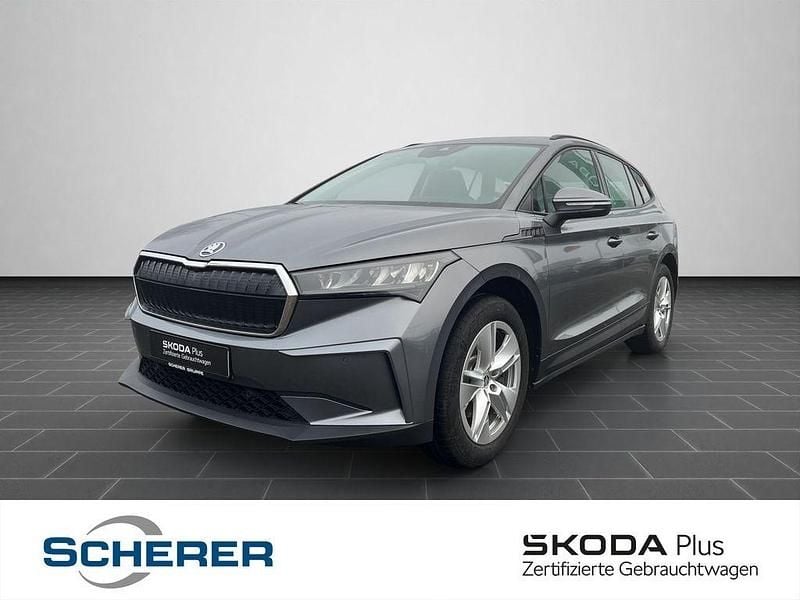 Grau Gebraucht 2023 Skoda Enyaq iV Loft SUV | 25.680 € (Fairer Preis) - Bild 1/4