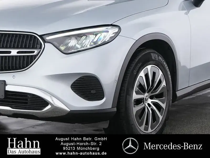 Gebraucht Mercedes GLC200 204 PS (150 kW) 2025 Lack hightechsilber SUV
