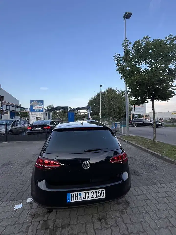 Gebraucht VW Golf VII LOUNGE 110 PS (80 kW) 2015 Limousine