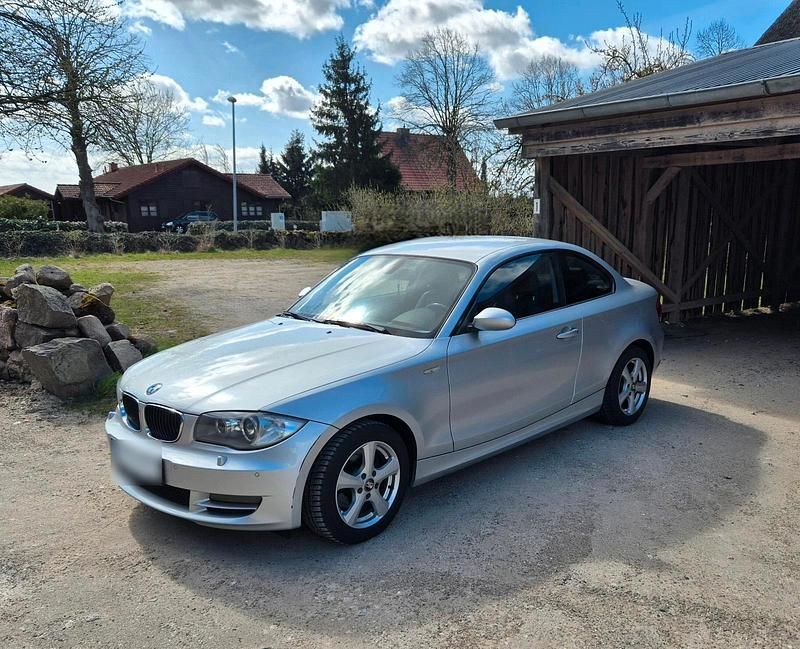 Gebraucht BMW 120 Coupé 177 PS (130 kW) 2009 Silber Coupé
