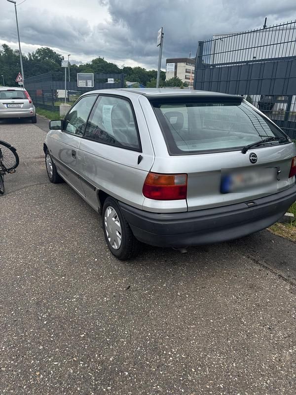 Gebraucht Opel Astra 1992 Silber Kleinwagen