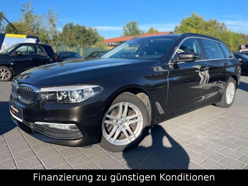 Braun Gebraucht 2018 BMW 520 Performance Kombi | 19.950 € (Superpreis) - Bild 1/4