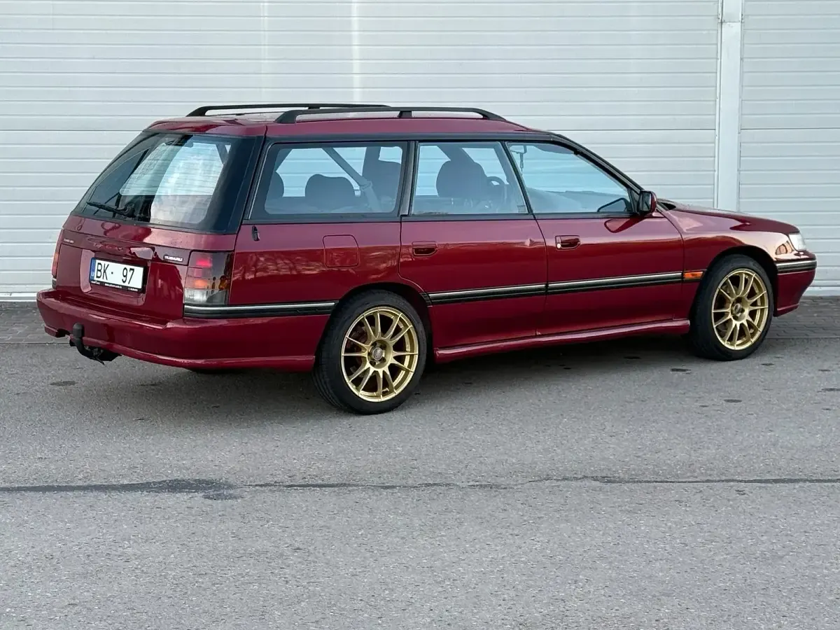Second-hand Subaru Legacy 200 CP (147 kW) 1993 Roșu Break
