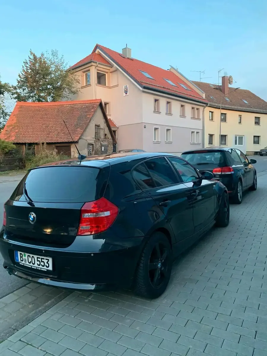 Gebraucht BMW 120 177 PS (130 kW) 2007 Schwarz Kleinwagen