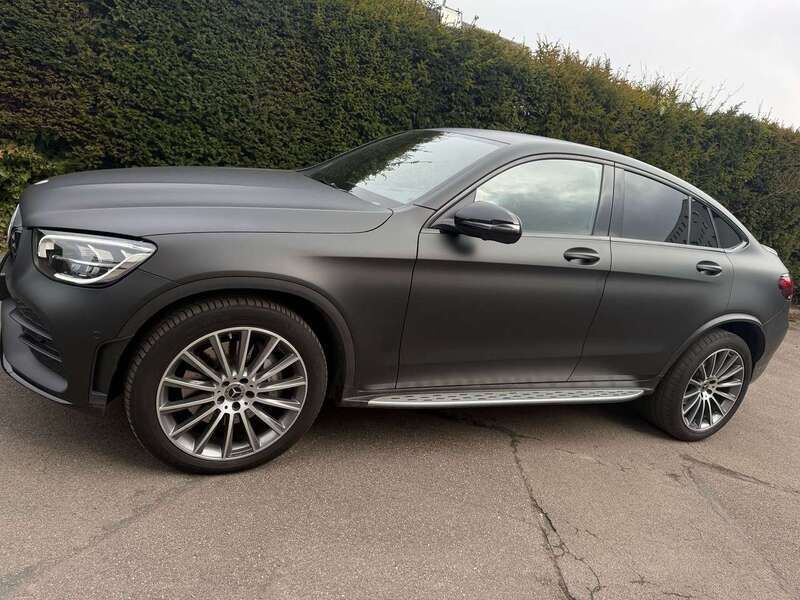 Schwarz Gebraucht 2022 Mercedes GLC400d AMG line Plus SUV | 54.499 € (Fairer Preis) - Bild 1/4