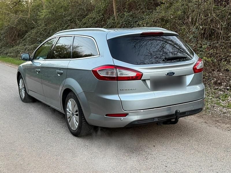 Gebraucht Ford Mondeo 160 PS (117 kW) 2014 Grau Kombi