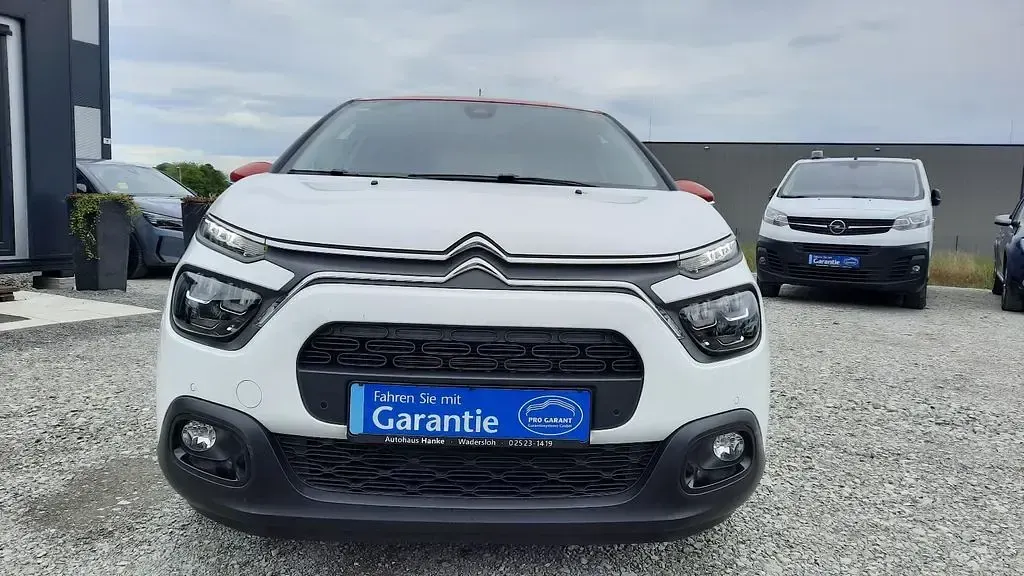 Used Citroën C3 Shine 110 HP (80 kW) 2022 White Hatchback