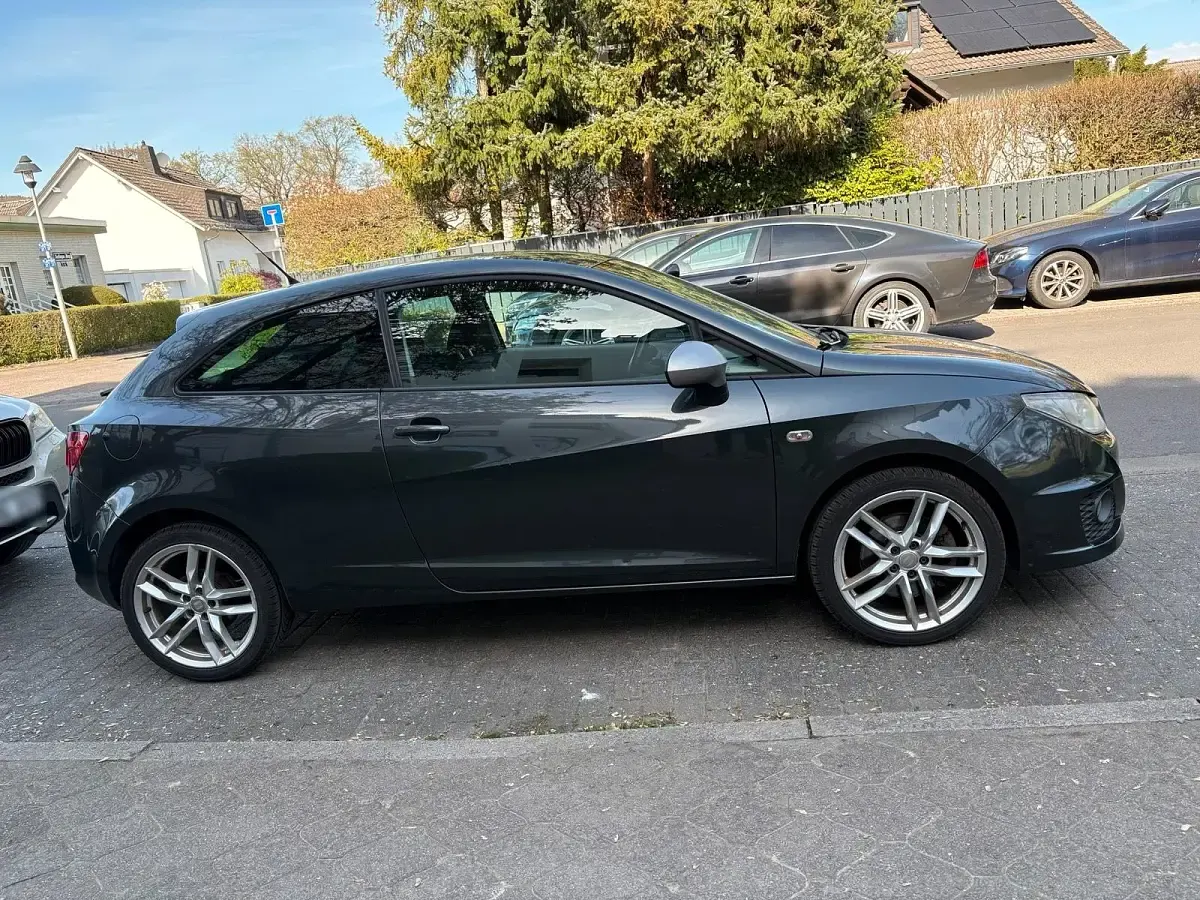 Gebraucht Seat Ibiza FR 143 PS (105 kW) 2011 Grau Kleinwagen