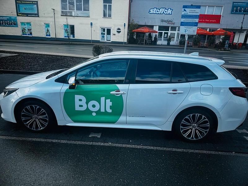 Gebraucht Toyota Corolla 152 PS (111 kW) 2022 Weiß Kombi