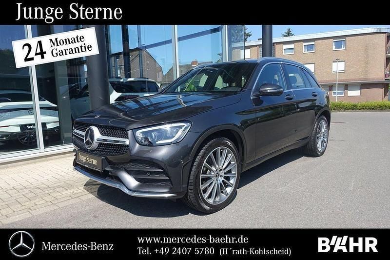 Lack graphitgrau Gebraucht 2021 Mercedes GLC300e AMG SUV | 37.950 € (Fairer Preis) - Bild 1/4