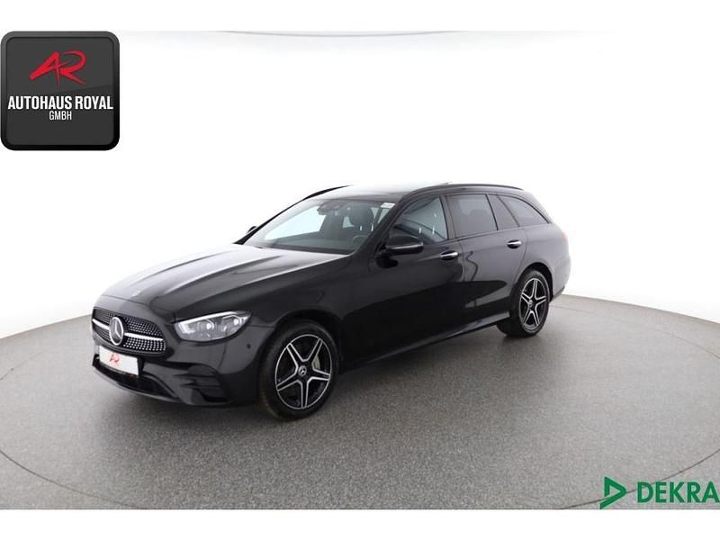 Schwarz (metallic) Gebraucht 2023 Mercedes E300 AMG Kombi | 40.879 € (Guter Preis) - Bild 1/4