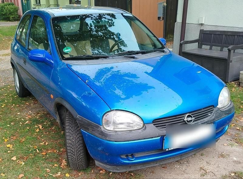 Blau Gebraucht 1997 Opel Corsa Kleinwagen | 1.111 € (Fairer Preis) - Bild 1/4